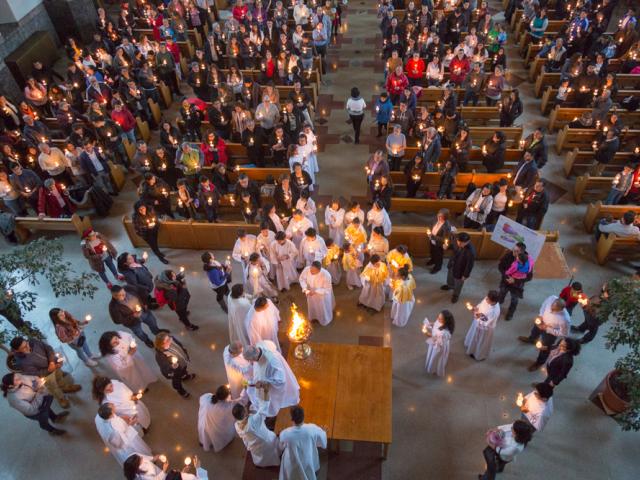 Vigilia Pascual Mision Guadalupe